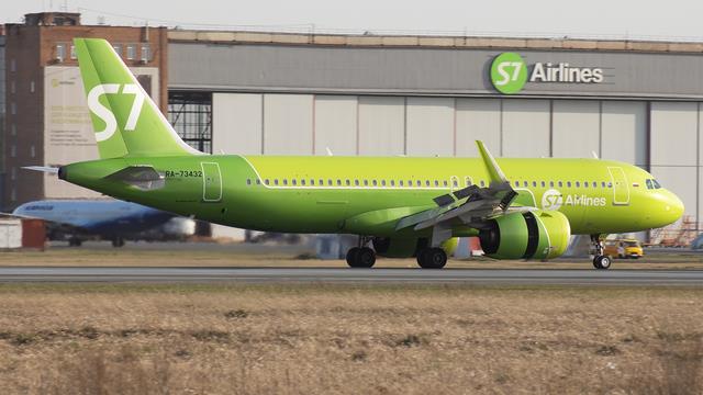 RA-73432:Airbus A320:S7 Airlines